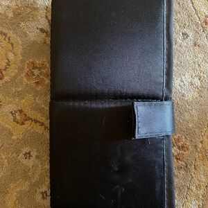 Elegant Black Makeup brush kit. NWOT